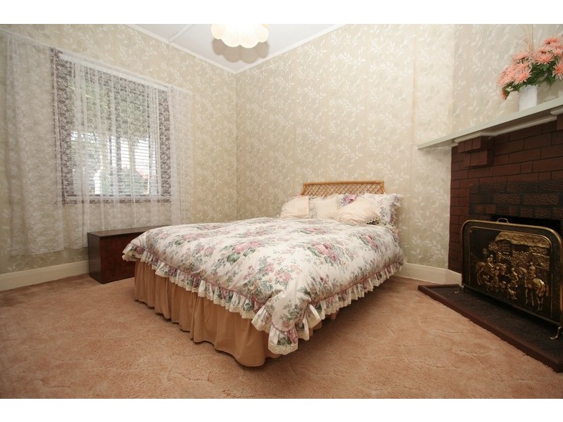 8 Lysle Street, Brooklyn Park SA 5032