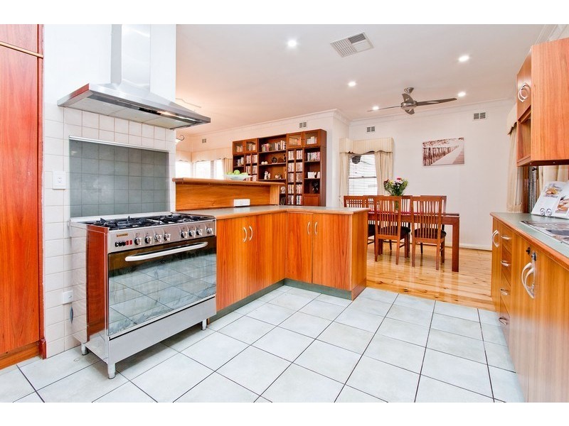 30 Fortisgreen Avenue, Pennington SA 5013