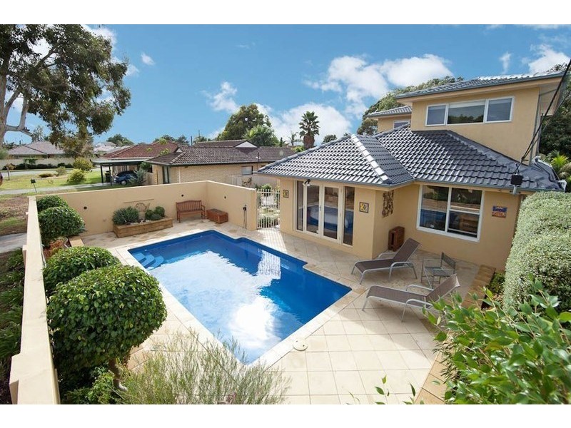 18 Pacific Parade, West Beach SA 5024