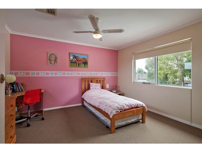 18 Pacific Parade, West Beach SA 5024