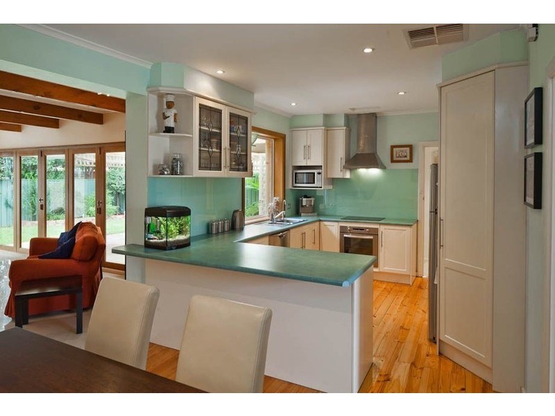 18 Pacific Parade, West Beach SA 5024