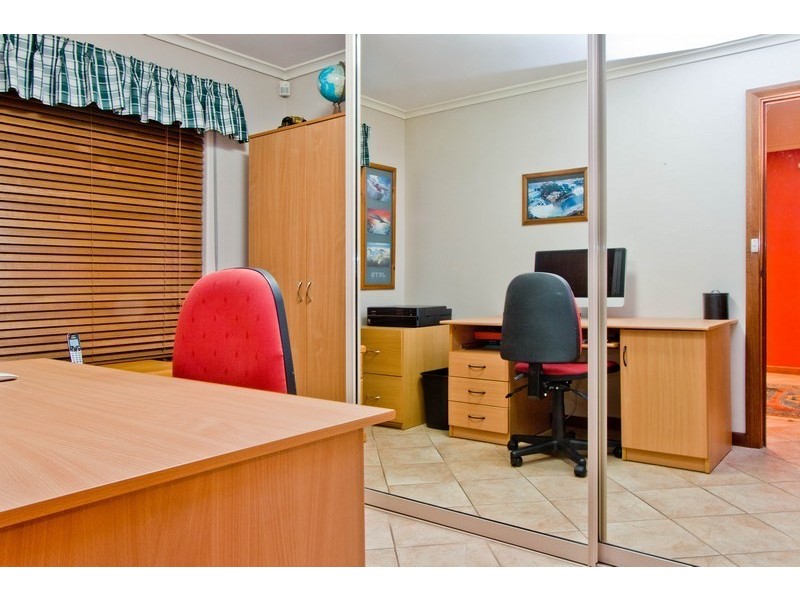 25 Glenwood Crescent, Kidman Park SA 5025