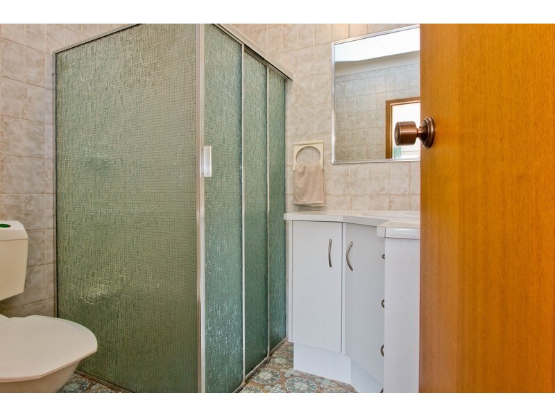 18 Bluelake Court, Tennyson SA 5022