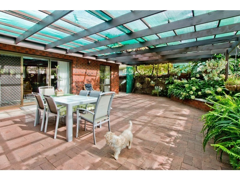 18 Bluelake Court, Tennyson SA 5022