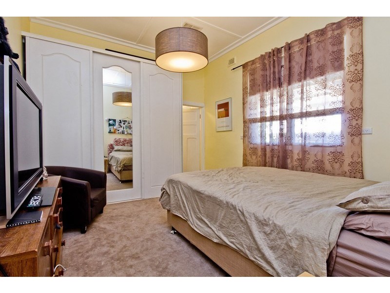 11 Rofe Court, Woodville Park SA 5011