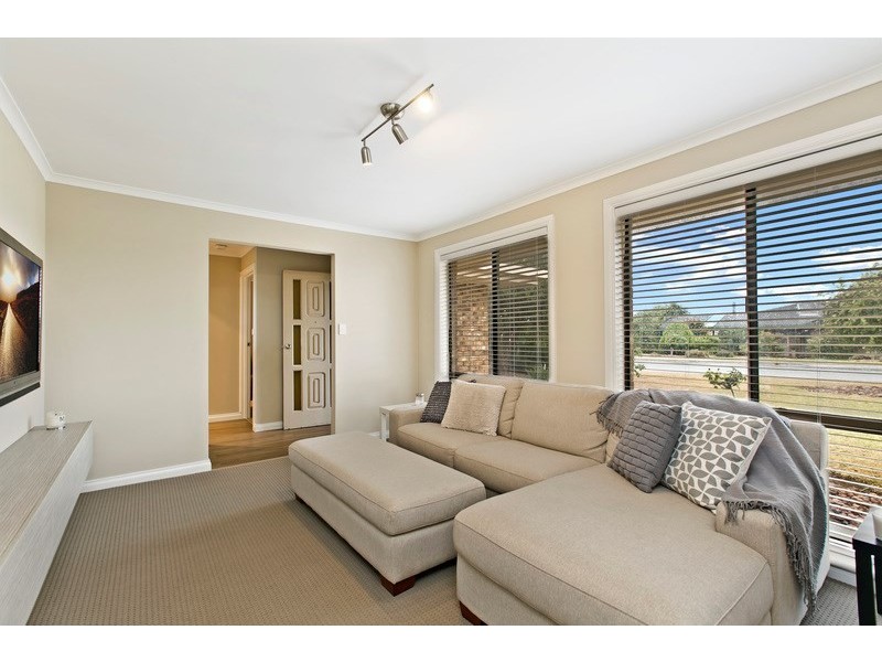 45 Neeangarra Crescent, Hallett Cove SA 5158