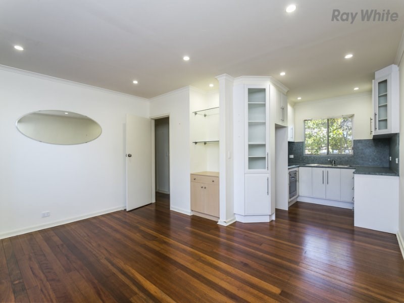 2/12 White Street, Henley Beach SA 5022