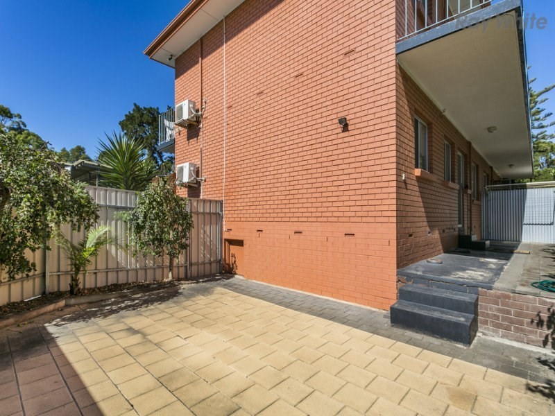 2/12 White Street, Henley Beach SA 5022