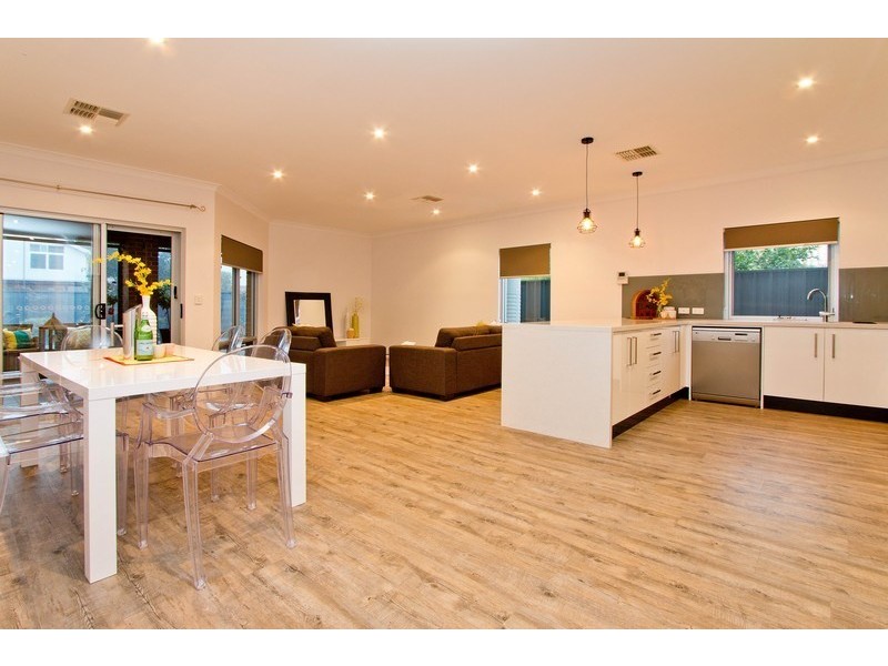 15 Hobart Road, Henley Beach South SA 5022