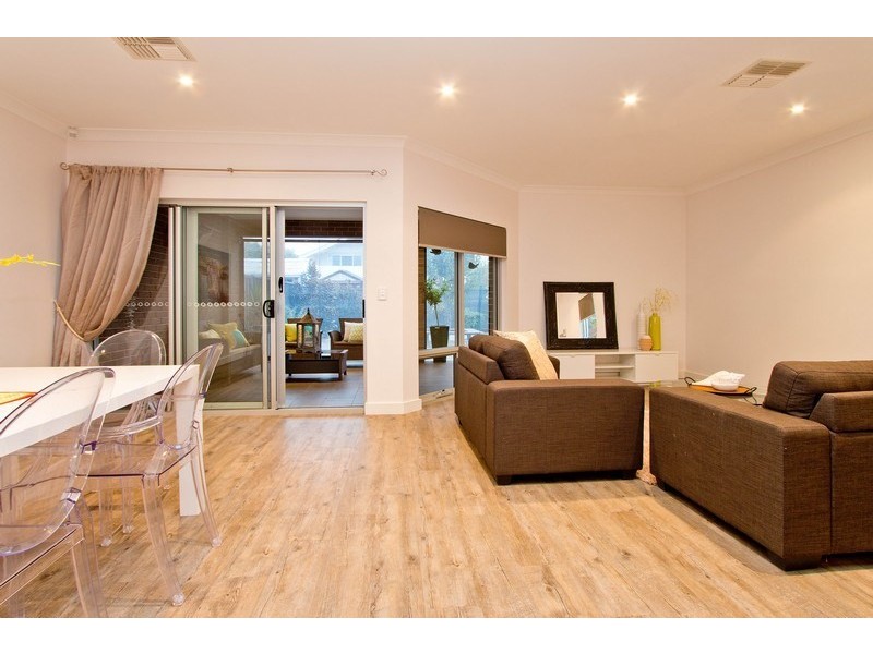 15 Hobart Road, Henley Beach South SA 5022
