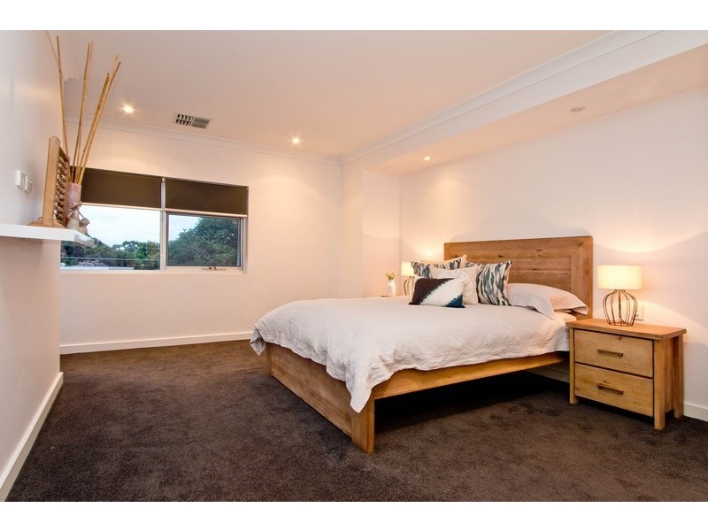 15 Hobart Road, Henley Beach South SA 5022