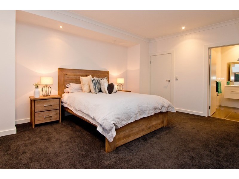 15 Hobart Road, Henley Beach South SA 5022
