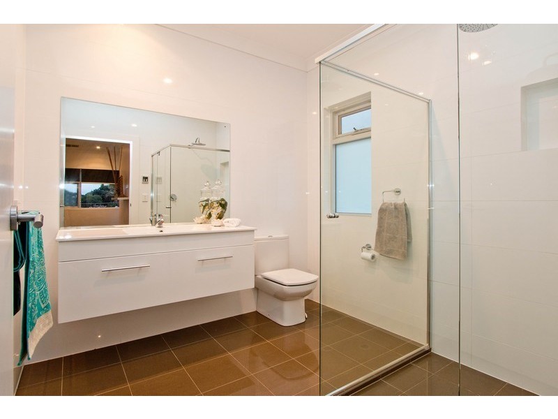 15 Hobart Road, Henley Beach South SA 5022