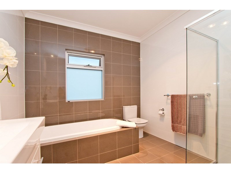 15 Hobart Road, Henley Beach South SA 5022