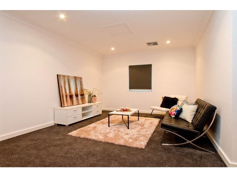 15 Hobart Road, Henley Beach South SA 5022