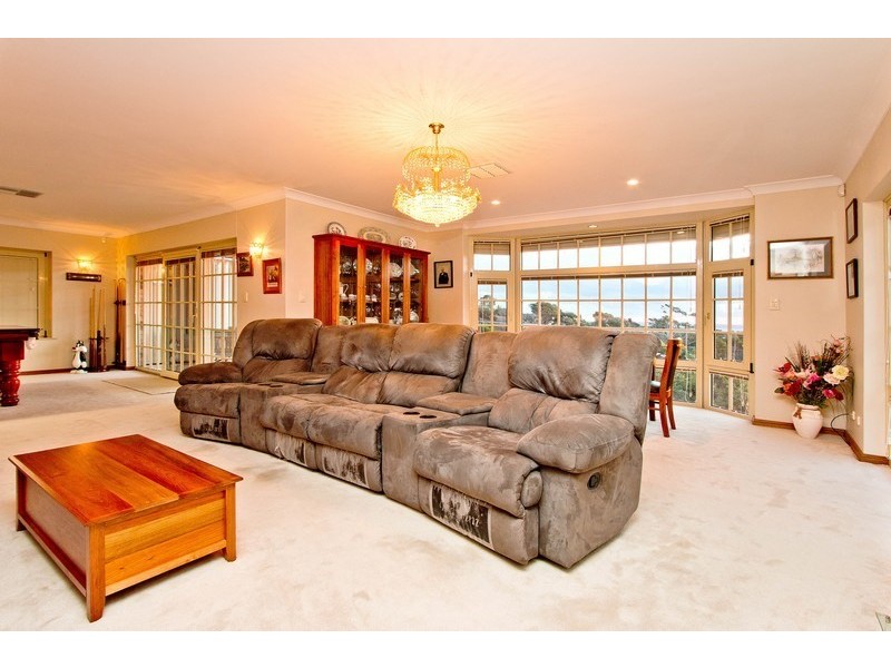 30 Davey Crescent, Seaview Downs SA 5049