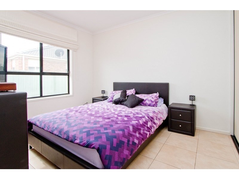 8 Banrock Place, Mawson Lakes SA 5095