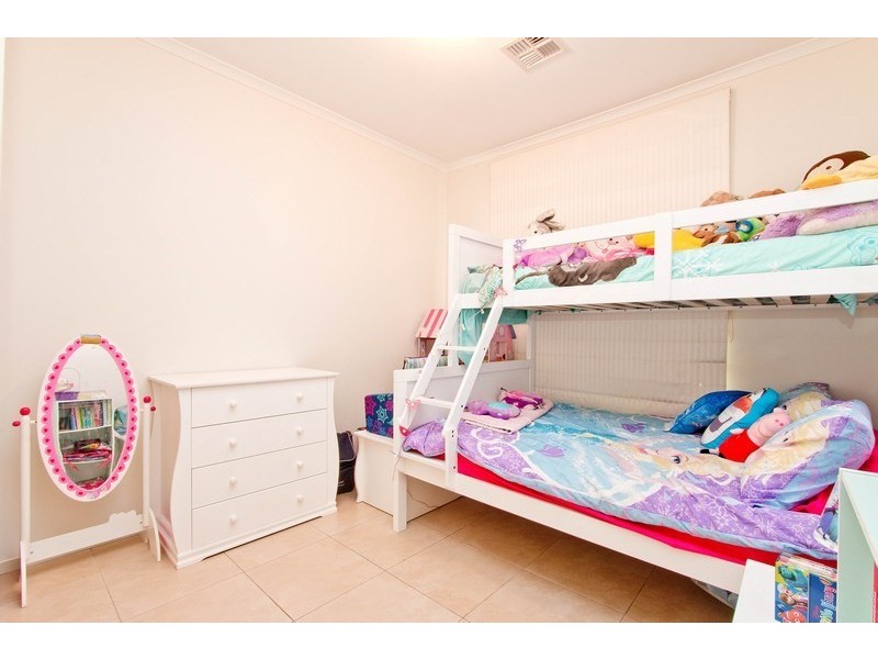 8 Banrock Place, Mawson Lakes SA 5095