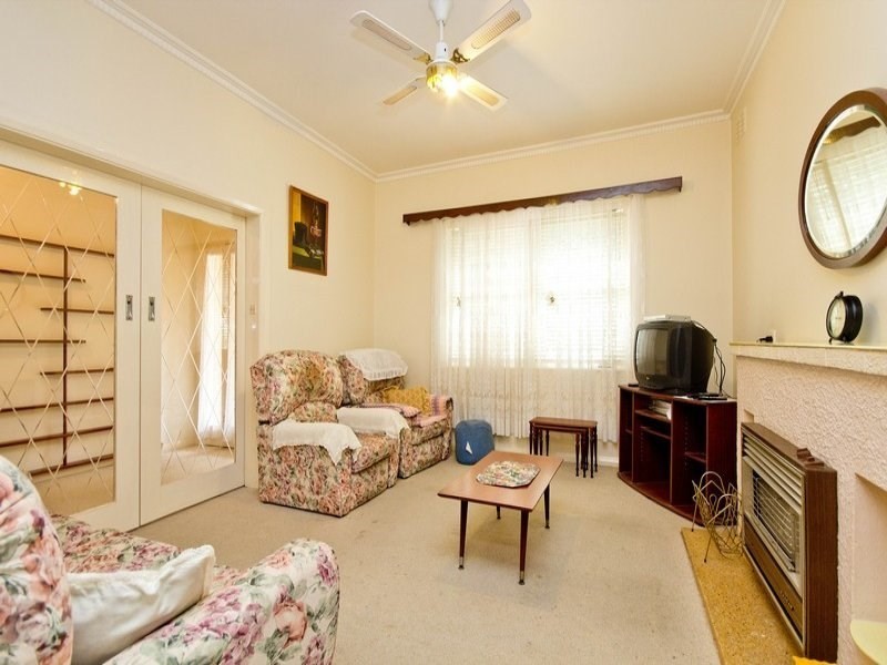 32 White Avenue, Lockleys SA 5032