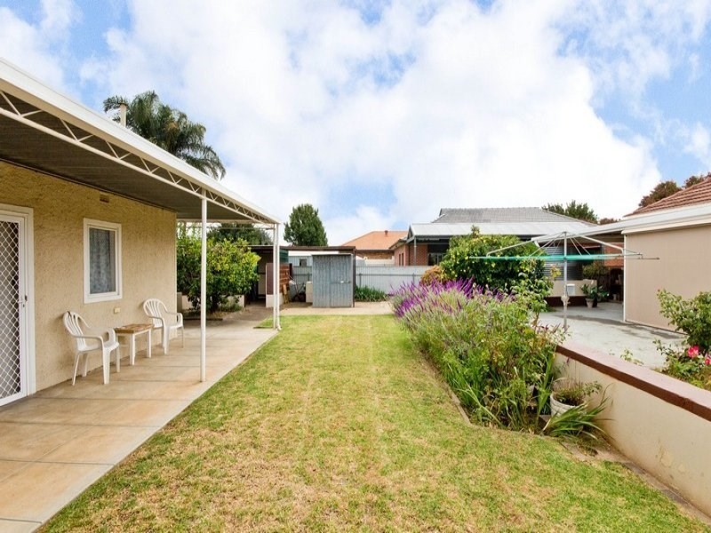 32 White Avenue, Lockleys SA 5032