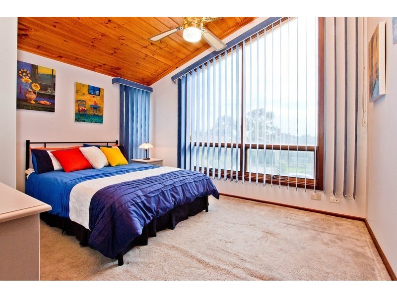 16 Trinidad Court, West Lakes SA 5021