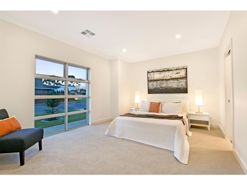 18 Crispian Street, Fulham SA 5024