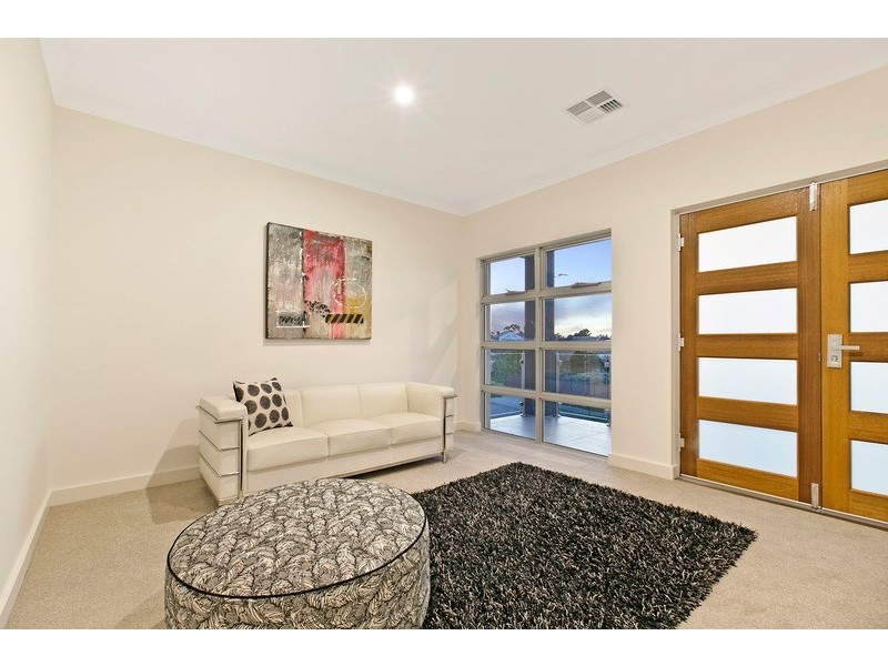 18 Crispian Street, Fulham SA 5024