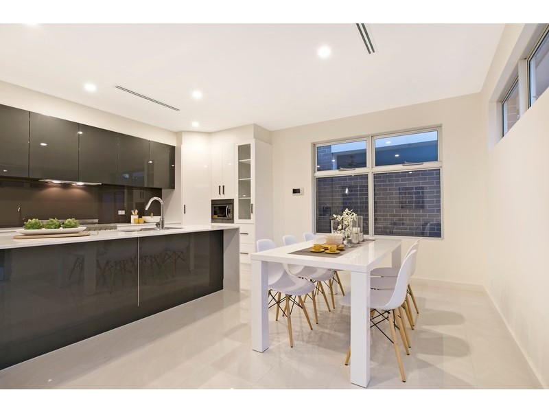 18 Crispian Street, Fulham SA 5024