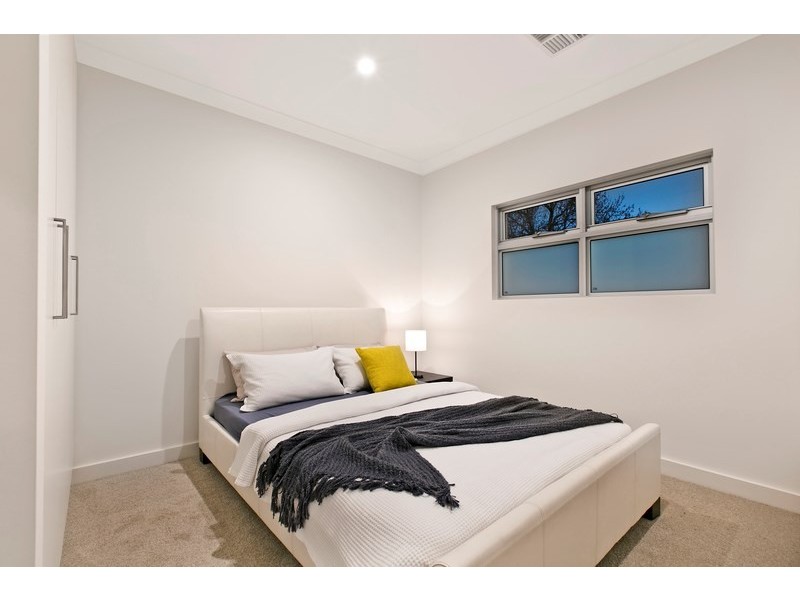 18 Crispian Street, Fulham SA 5024