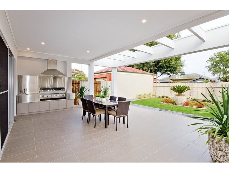 1A Phillips Street, Henley Beach South SA 5022