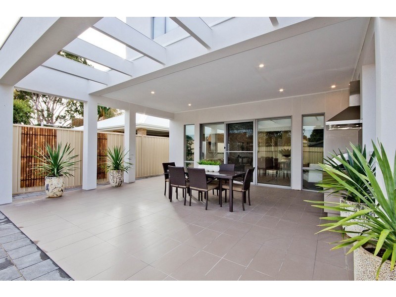 1A Phillips Street, Henley Beach South SA 5022