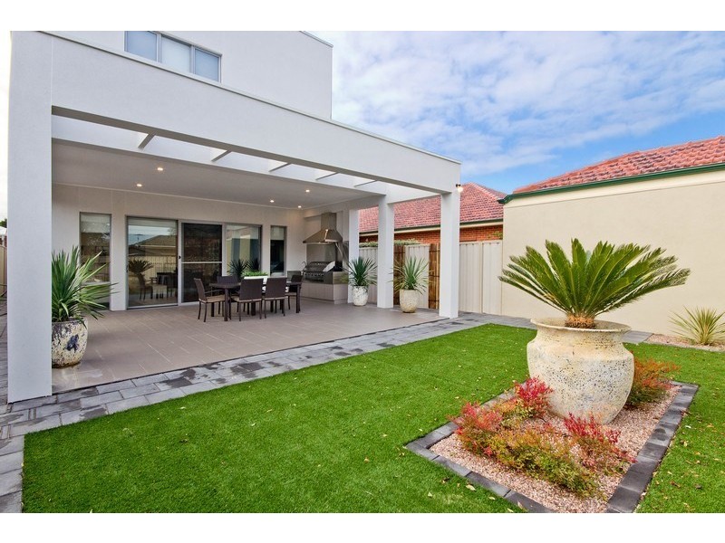 1A Phillips Street, Henley Beach South SA 5022