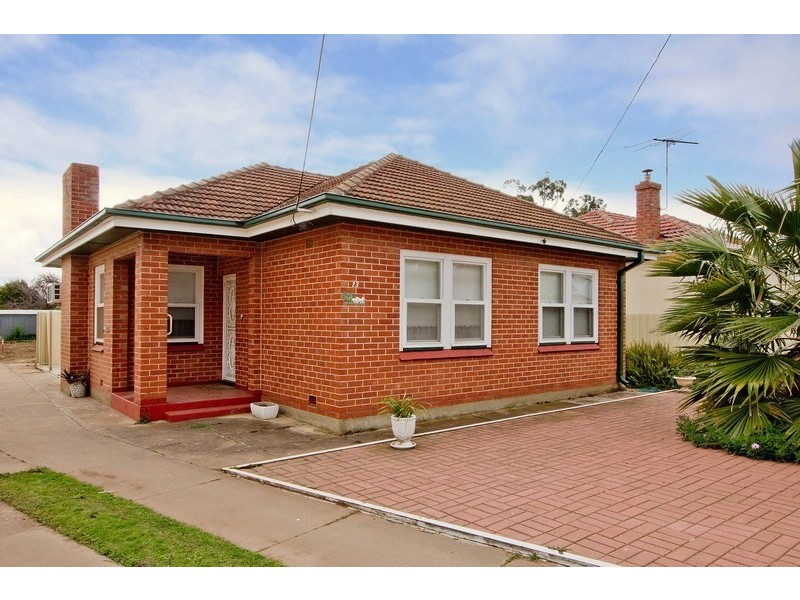 13 Percy Street, Seaton SA 5023