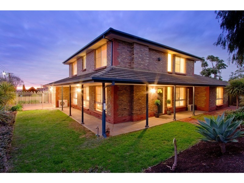 33 Ophir Crescent, Seacliff Park SA 5049