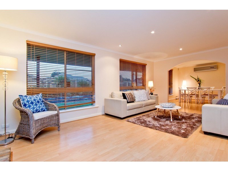 33 Ophir Crescent, Seacliff Park SA 5049