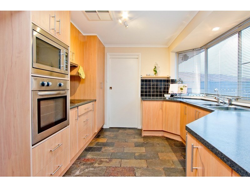 33 Ophir Crescent, Seacliff Park SA 5049