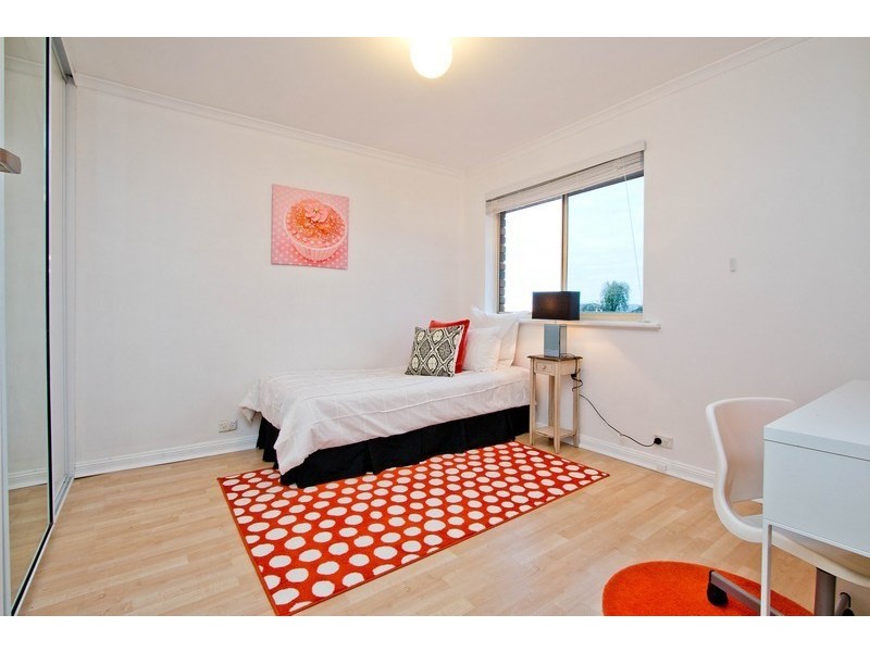 33 Ophir Crescent, Seacliff Park SA 5049