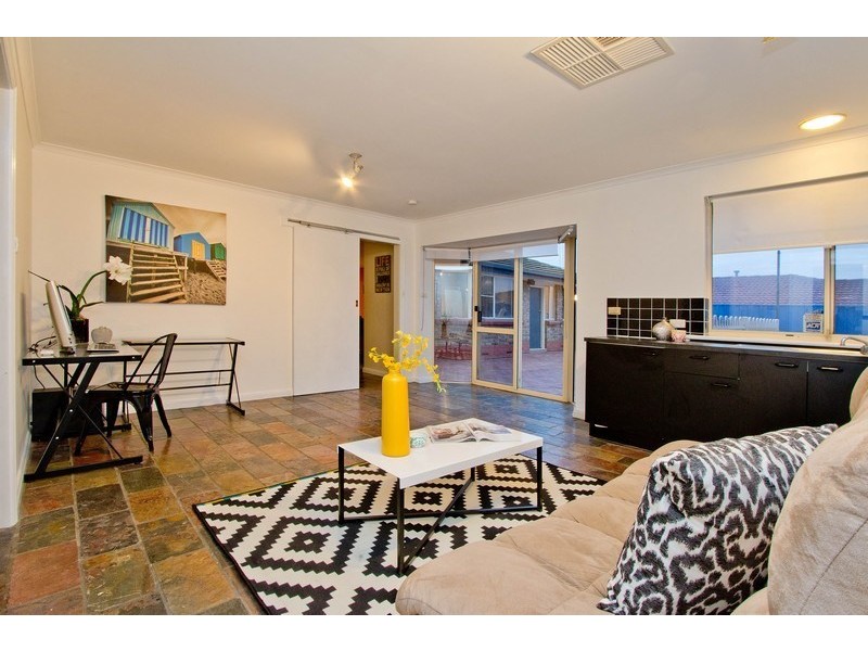 33 Ophir Crescent, Seacliff Park SA 5049