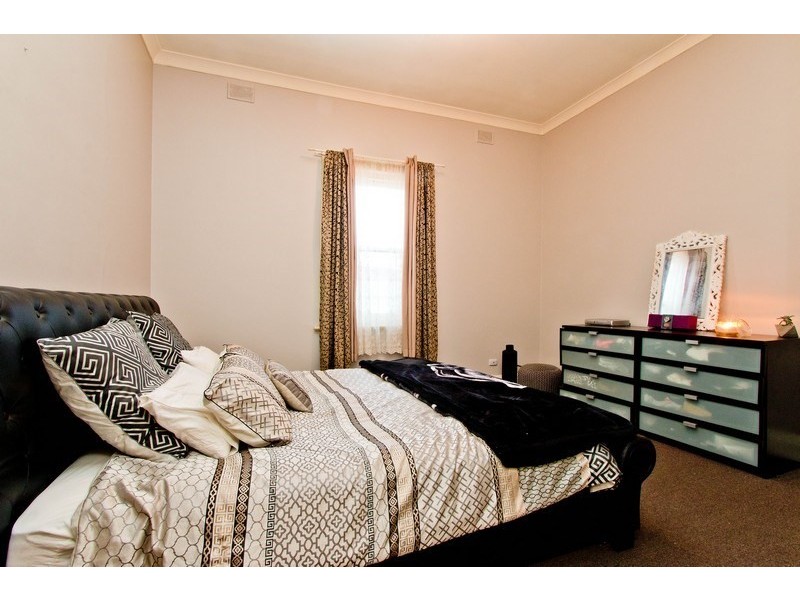 17 Thain Avenue, Findon SA 5023