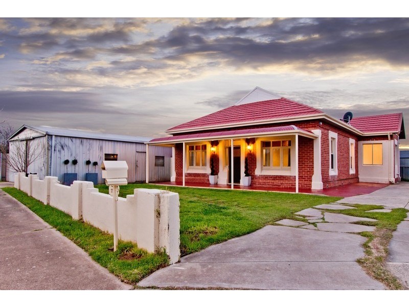 17 Thain Avenue, Findon SA 5023