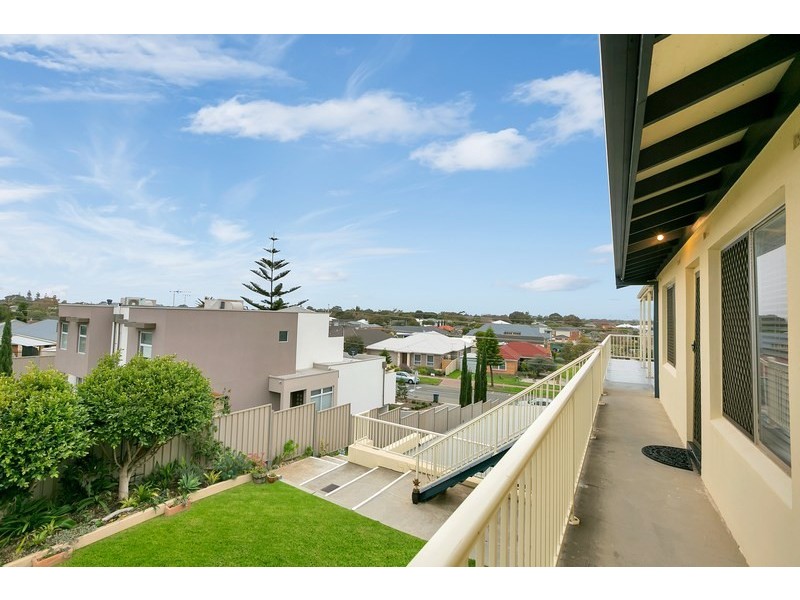 7/123 Military Road, Henley Beach South SA 5022