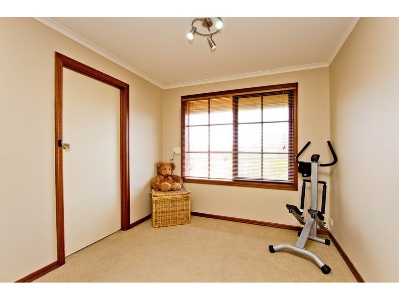 2 Tobago Court, West Lakes SA 5021