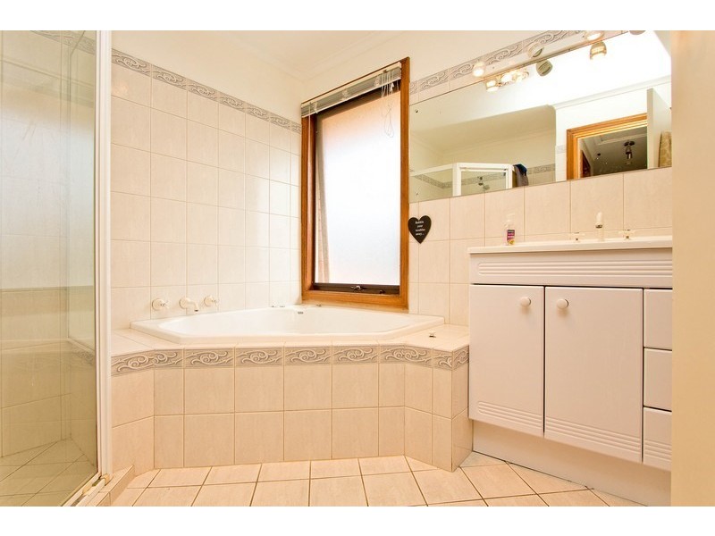 2 Tobago Court, West Lakes SA 5021