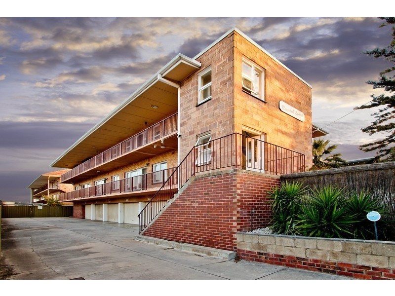 Unit 4/19 Renwick Street, West Beach SA 5024