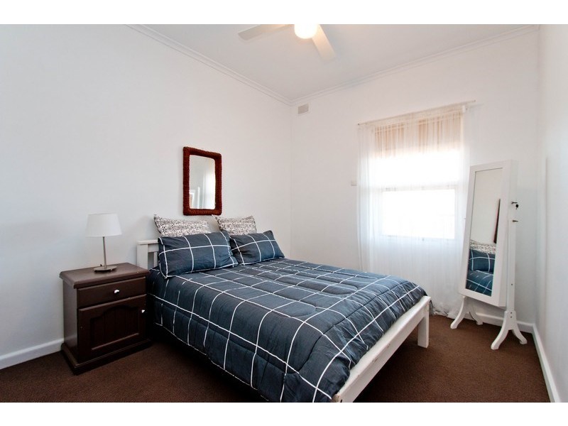 Unit 4/19 Renwick Street, West Beach SA 5024