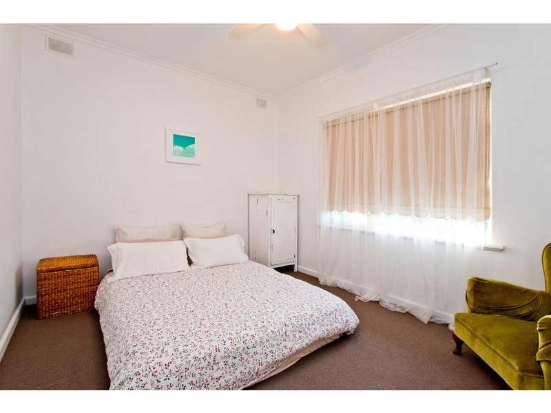 Unit 4/19 Renwick Street, West Beach SA 5024