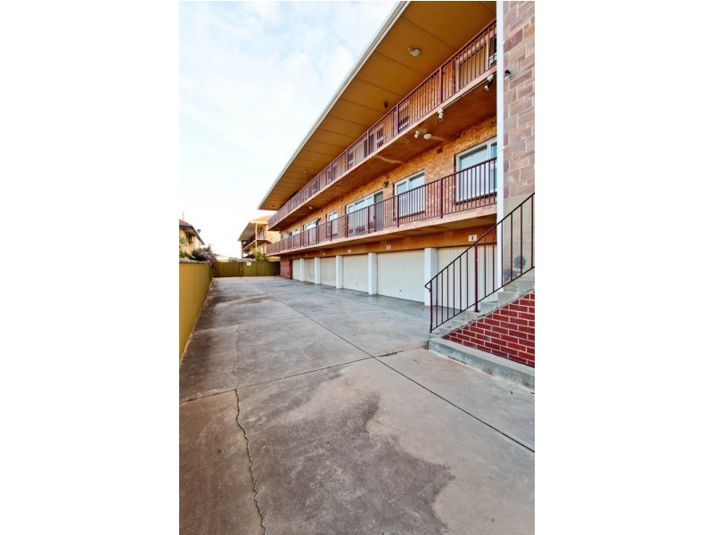Unit 4/19 Renwick Street, West Beach SA 5024