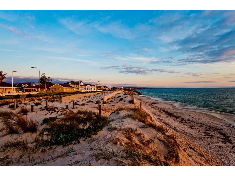 Unit 4/19 Renwick Street, West Beach SA 5024