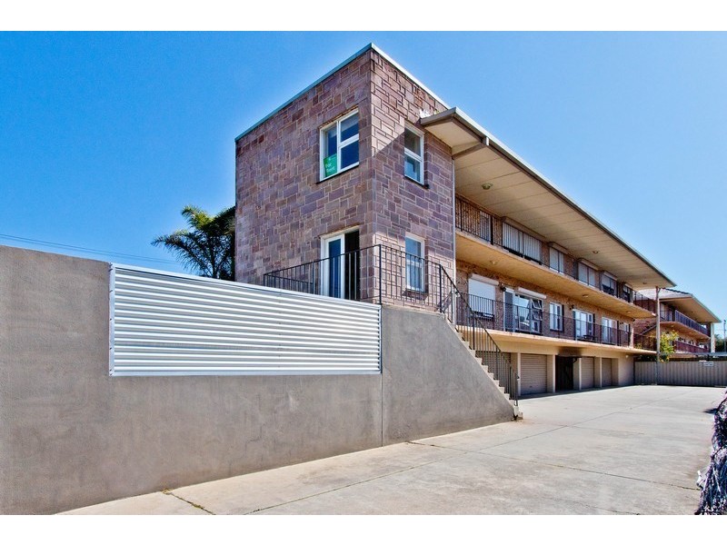 2/20 Rockingham Street, West Beach SA 5024
