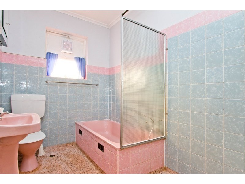 2/20 Rockingham Street, West Beach SA 5024